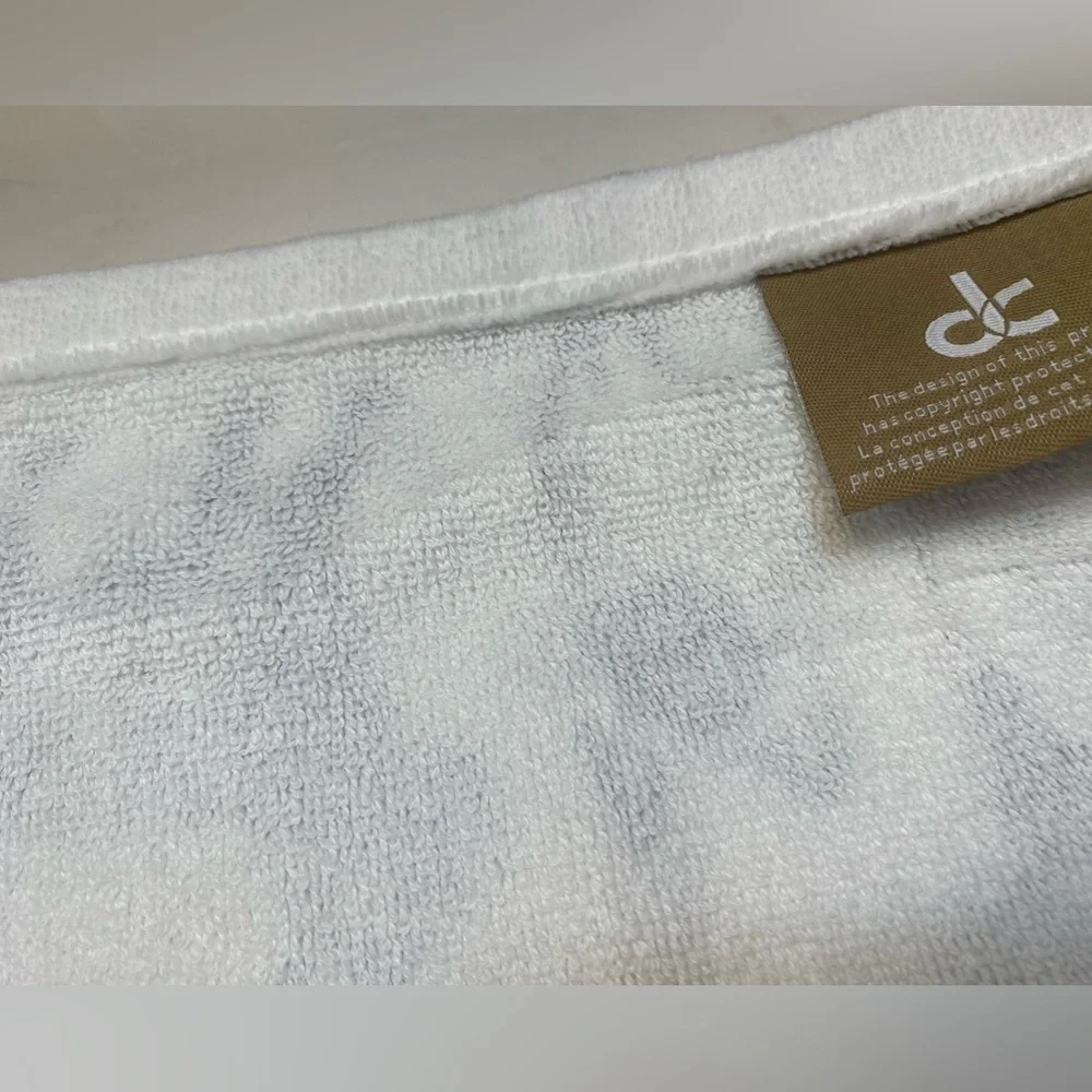 DC Designs ❤️ Ultra soft Cat pattern (2) Hand Towels set NWT